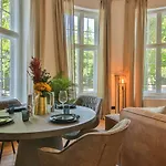 Aeronaut Suits By Pearl1 4*