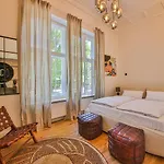 Aeronaut Suits By Pearl1 公寓式酒店