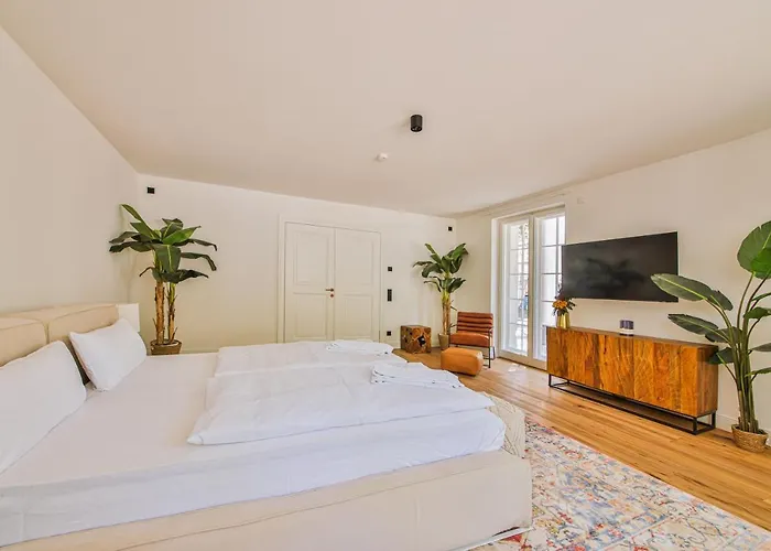 Aparthotel Aeronaut Suits By Pearl1 4*