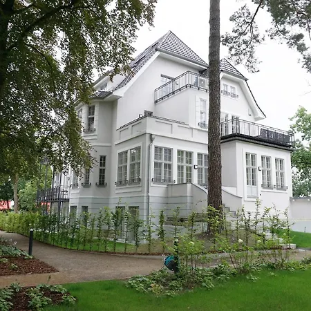 Апарт-отель Aeronaut Suits By Pearl1