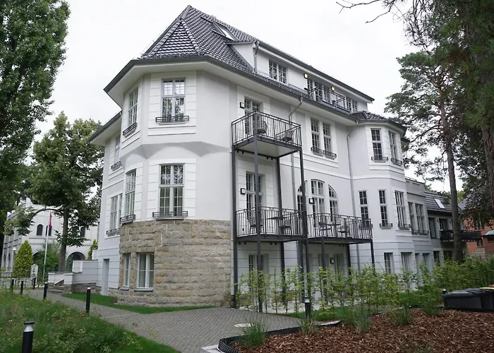 Aeronaut Suits By Pearl1