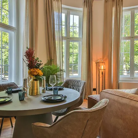 Aeronaut Suits By Pearl1 4*