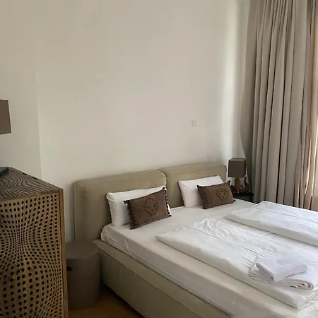 Aeronaut Suits By Pearl1 4*