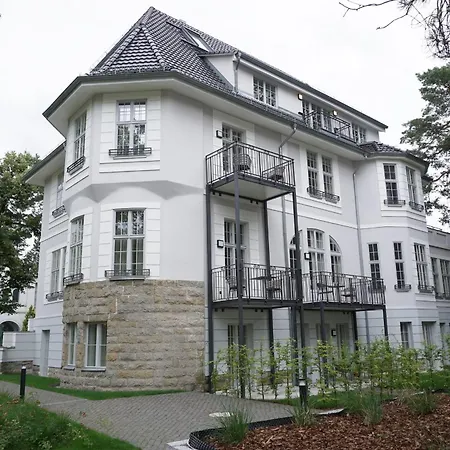 Aeronaut Suits By Pearl1