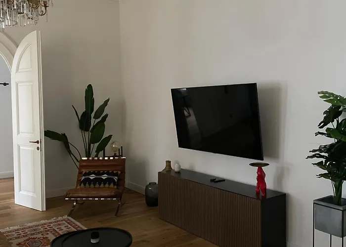 Aeronaut Suits By Pearl1 4* Berlin