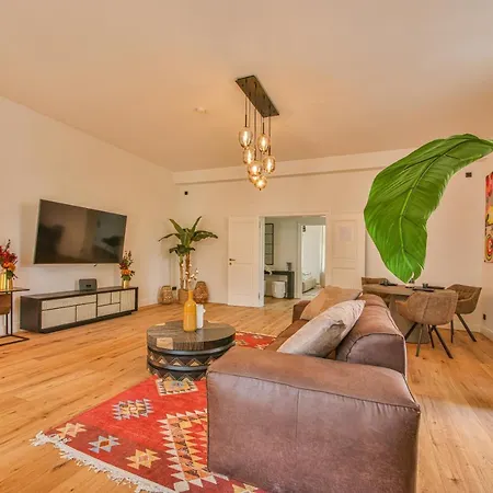 Apartmanhotel Aeronaut Suits By Pearl1 4*