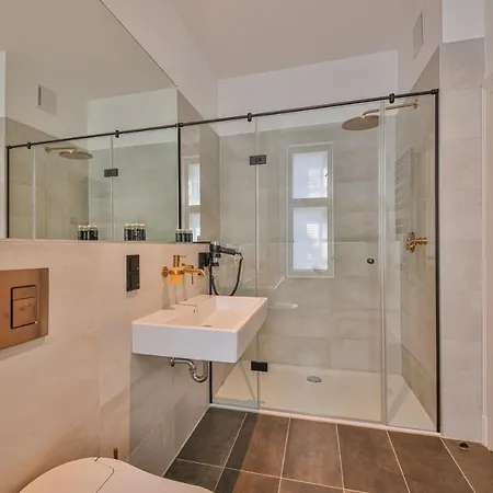 Aeronaut Suits By Pearl1 Apartmanhotel Berlin