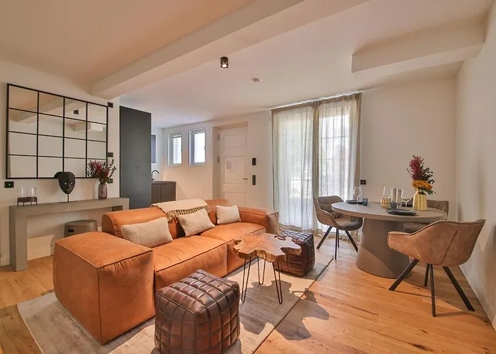 Apart-hotel Aeronaut Suits By Pearl1 4*