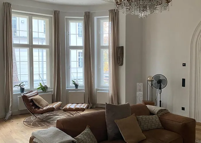 Aeronaut Suits By Pearl1 Berlim