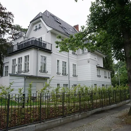 아파트호텔 Aeronaut Suits By Pearl1 4*