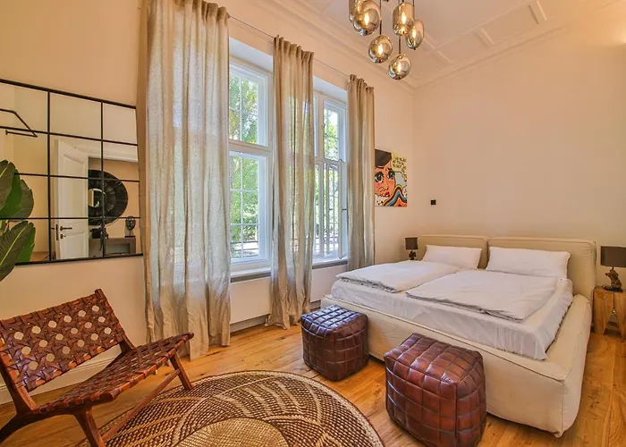 Aeronaut Suits By Pearl1 아파트호텔